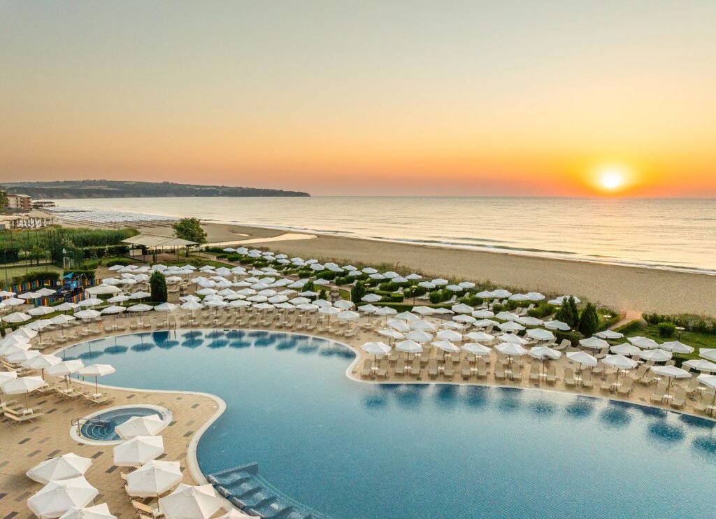 ALHEB-EXT-Pool-Sunset3-AN